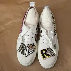 ☆☆"Roger Vivier （ロジェヴィヴィエ）"		刺繍入り　スニーカーのサムネイル