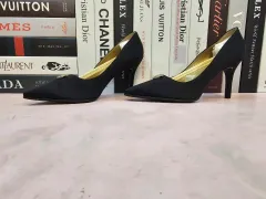 ヴェルサーチェ レディース ヒール パンプス 靴 230のサムネイル
