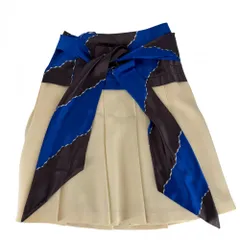 【大決算】 シャネル スカート レディース シルクプリーツスカート アパレル 服 CHANEL 34 アイボリー ブルー 青 シルバー金具 ウール    春 秋 2005年【中古品】のサムネイル