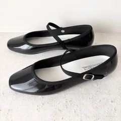 【未使用級】テンパレイト TEMPERATE パンプス ブラック ホワイト メリージェーン エナメル シンプル 上品 きれいめ エレガント 大人可愛い 通勤 オフィス カジュアル 雨の日 梅雨 バックルストラップ 防水 雨靴 フラットシューズ バレエシューズのサムネイル