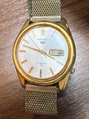 ✨SEIKO✨セイコー✨5P31-5320✨クォーツ✨ホワイト文字盤✨腕時計