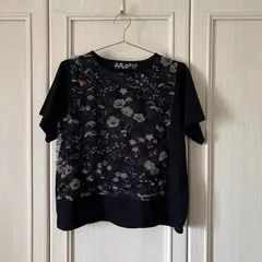 ふりふ 花柄 総柄 ブラウス シャツ トップス　レディース　blouse　shirt　Tops　ladies Ｔシャツ　黒 ブラック BLACK クロ くろ　和柄　フリルのサムネイル