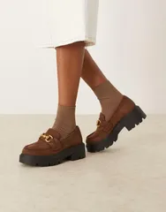 エイソス レディース シューズ スリッポン・ローファー スエード ローファー ASOS DESIGN Milan chunky chain detail loafers in chocolate suのサムネイル