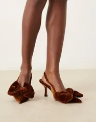 エイソス レディース シューズ ヒール ベルベット ASOS DESIGN Wide Fit Saffron bow detail mid heeled shoes in rust velvet Ruのサムネイル