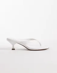エイソス レディース シューズ サンダル ヒール ASOS DESIGN Wide Fit Havana flip flop kitten heel sandals WHITE ホワイトのサムネイル