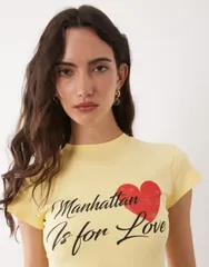 エイソス レディース トップス Tシャツ グラフィック ASOS DESIGN short sleeve tshirt with Manhattan Is for Love graphic in buのサムネイル