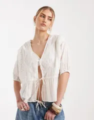 エイソス レディース トップス シャツ レース ASOS DESIGN tie front pleat and lace insertop white ホワイトのサムネイル