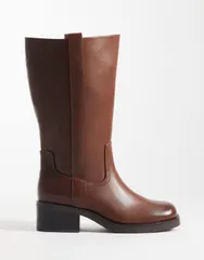 エイソス レディース シューズ ブーツ・レインブーツ ASOS DESIGN Curve Cherry pull on trucker boot in chocolate チョコレートのサムネイル