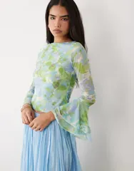 エイソス レディース トップス シャツ フラワー柄 メッシュ フラワー ASOS DESIGN slinky mesh long sleeve top with flare sleeve detailのサムネイル