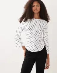 エイソス レディース トップス Tシャツ ドット ASOS DESIGN long sleeve top with boat neck and white polka dots Mono spot ホのサムネイル