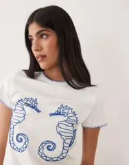 エイソス レディース トップス Tシャツ ASOS DESIGN blanket stitch baby tee with seahorsembroidery WHITE ホワイトのサムネイル