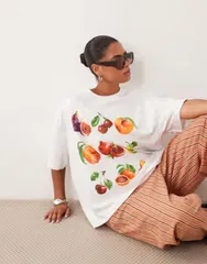 エイソス レディース トップス Tシャツ グラフィック ASOS Curve ASOS DESIGN Curve oversized Tshirt with painted fruit graphicのサムネイル