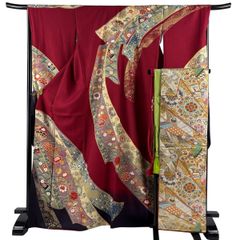 美品】 男着物 身丈139.5cm 裄丈66cm M 薄物 紬 紺色 麻 名品 【中古