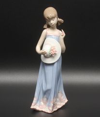 美品・サイン入】リヤドロ LLADRO No.5487 「純情な少女」置物 - メルカリ