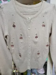 ベージュ バレリーナ 刺繍 パール カーディガンのサムネイル