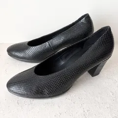 【極美品】エコー ECCO パンプス Shape 55 Plateau Stack Pump ブラック 黒 レザー 本革 通勤 オフィス ビジネス フォーマル セレモニー 歩きやすい 履きやすい 上品 シンプル 大人カジュアル パイソン クロコ型押しのサムネイル