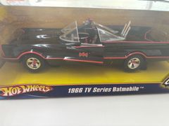 トイザらス限定 モーターマックス 1/18 1958年 コルベット 黒 赤 2台
