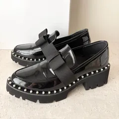 【極美品】ドノバン Donoban アキロン akiron コラボ 完売品 パールリボンローファー ブラック 黒 エナメル パテン ト 38 Mサイズ 厚底 クッション 軽量 大人気 マニッシュ きれいめ 上品 オケージョン カジュアルのサムネイル