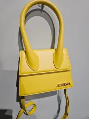 JACQUEMUS ジャックムス ミニ イェロー バッグのサムネイル