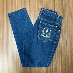 (b2146)美品　TRUSSARDI　トラサルディ　コットンテーパードデニムパンツ 40　トラサルディ レディースのサムネイル