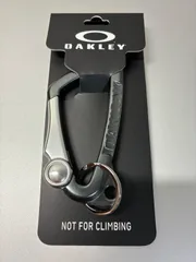 新品 OAKLEY Dカラビナ ガンメタル ラージサイズ 大きめ　D型 大人気シリーズのサムネイル