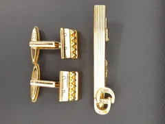 Christian Dior（クリスチャン・ディオール）のカフスボタンとネクタイピンセット！のサムネイル