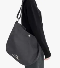 (新品60%OFF) A.P.C. アーペーセー 正規品 ユニセックス ジャーナル サッチェルバッグ ブラックのサムネイル