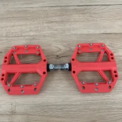 【中古品】SHIMANO 自転車用ペダル PD-GR400 赤 レッド 平塚店-1Kのサムネイル