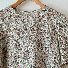 ☆美品☆【anatelier アナトリエ】リバティ　Mina ミナ柄　ブラウス　 サイズ40　日本製のサムネイル