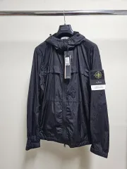 STONE ISLAND ストーンアイランド ガーメント ダイド クリンクルレップス R-ナイロン フード ジャケット (正規品 新品)のサムネイル