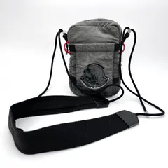 MONCLER（モンクレール）EXTREME PHONE CASE ミニショルダーバッグ スマホショルダー グレー ナイロン ロゴパッチ F209A6B70200 02SKH【中古】のサムネイル