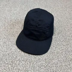 ナイキACG キャップのサムネイル