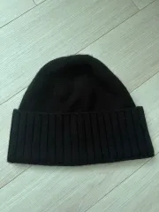 ユニクロ カシミア ビーニーのサムネイル