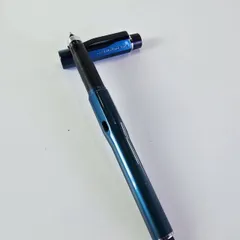 三菱鉛筆 クルトガ ダイブ アビスブルー キャップ式 ノック不要 シャープペンシル 文房具のサムネイル