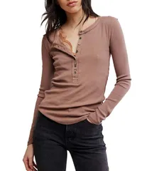 フリーピープル レディース トップス Tシャツ Vネック Free People We The Free Jamie VNeck Long Sleeve Henley Top Sepia Clayのサムネイル