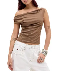 アーバンアウトフィッターズ レディース トップス シャツ ニット BDG Urban Outfitters Fia OffTheShoulder Knitop Brown ブラウンのサムネイル