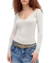 アーバンアウトフィッターズ レディース トップス シャツ レース BDG Urban Outfitters Lydia Lace Trimmed Long Sleeve Top Ecru エクリュのサムネイル