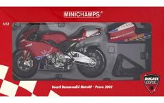 ミニチャンプス 1/12 ドゥカティ MotoGP 2010 C.ストーナー - メルカリ
