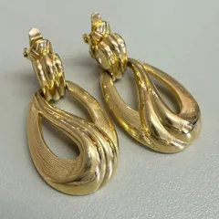 【極美品】TRIFARIヴィンテージゴールドイヤリング / ファッション ブランドアクセサリー 美品 ⋆のサムネイル