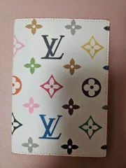 新品)マルチカラー パスポートケースのサムネイル