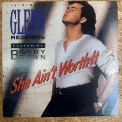 GLENN MEDEIROS FEATURING BOBBY BROWN / She Ain't Worth It / MCA RECORDS / MCA-24030