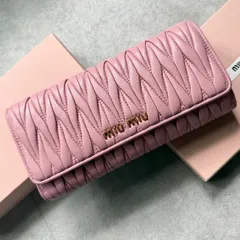 MIU MIU ミュウミュウ マテラッセ 長財布 レザー ピンク ゴールド金具のサムネイル