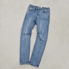 8 フェンディ ロゴ パッチ ダメージ スリムフィット デニム パンツ 0605Yのサムネイル