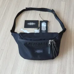 2回着用) EASTPAK × MASTERMIND JAPAN ボディバッグ クロスバッグ ウェストバッグ バッグのサムネイル