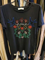 SANDRO サンドロ ブラック 刺繍 半袖Tシャツのサムネイル