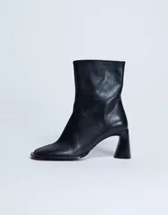 トップショップ レディース シューズ ブーツ・レインブーツ レザー ヒール Topshop Star Premium leatheround toe block heel boots Black ブラのサムネイル