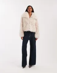 エイソス レディース アウター コート クロップド ジャケット ASOS DESIGN cropped faux fur jacket in cream Cream クリームのサムネイル