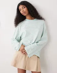 モンキ レディース トップス Tシャツ Monki oversized longsleeved Tshirt and green stripe White and green ホワイトのサムネイル
