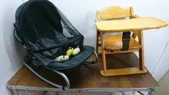 J58349 KATOJI 木製ベビーチェア バウンサー 2点のサムネイル