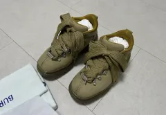 新品) バーバリー トレック ブーツ 36サイズのサムネイル